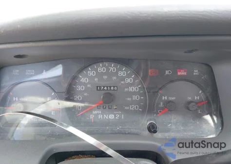 2004 Mercury Grand Marquis Ls z USA, uszkodzony, nr VIN 2MEFM75W24X635103